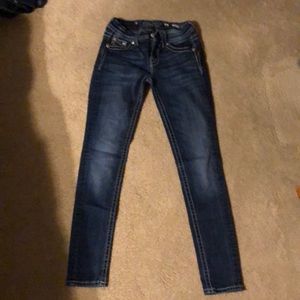 Juniors blue jeans